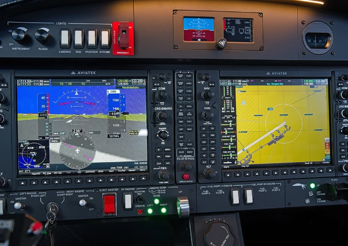 DA42 Simulator Main Instrument Panel